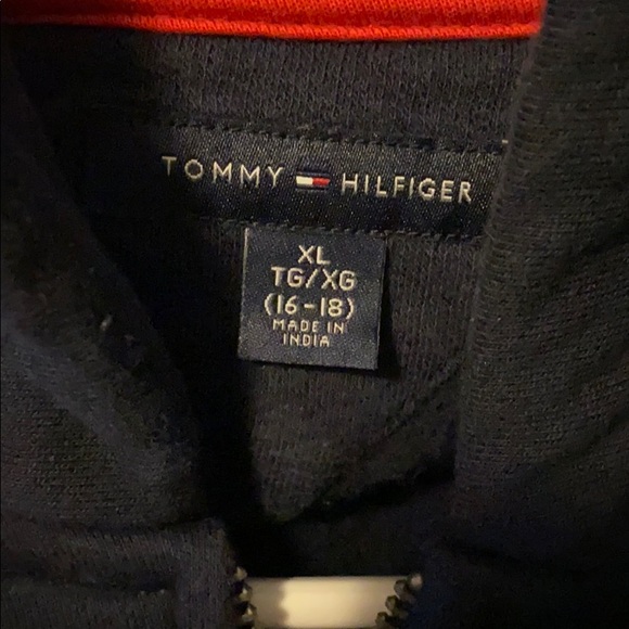 Sweaters - Picture 3 of 6